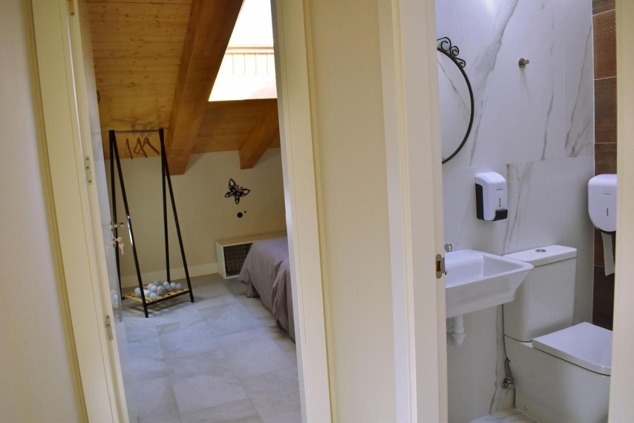 Albergue Hosting Duero ペスケラ・デル・ドゥエロ エクステリア 写真