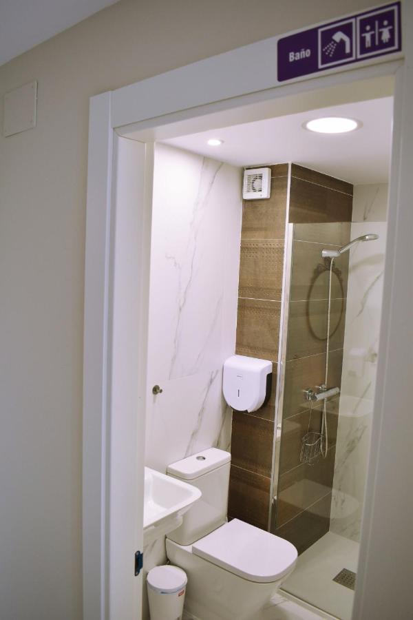 Albergue Hosting Duero ペスケラ・デル・ドゥエロ エクステリア 写真
